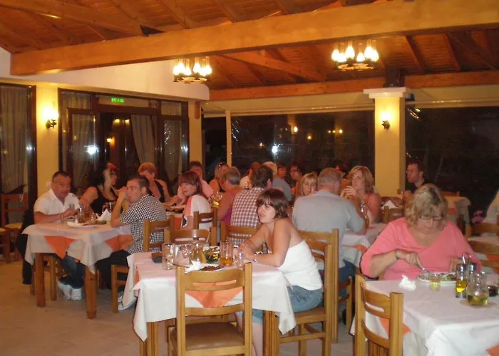 Tzevenos Hotel Apts