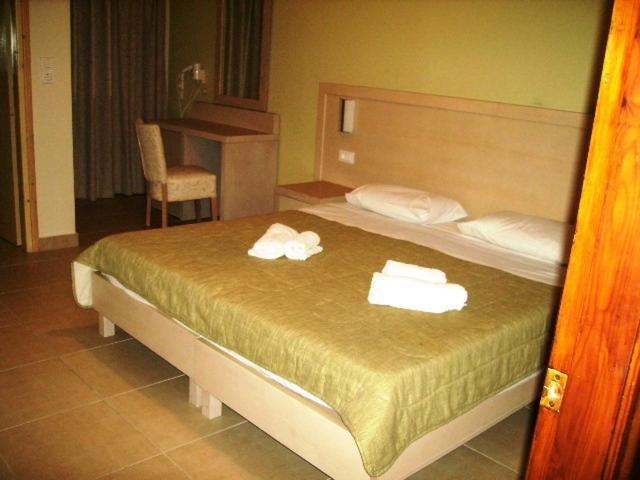 Tzevenos Apts Hotel Corfu (city)